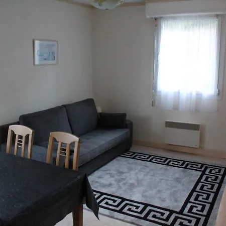 Apartman Avec Balcon Et Parking Proche - Fr-1-712-1 *