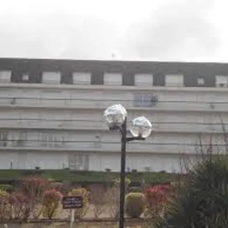 Avec Balcon Et Parking Proche - Fr-1-712-1 Apartamento *