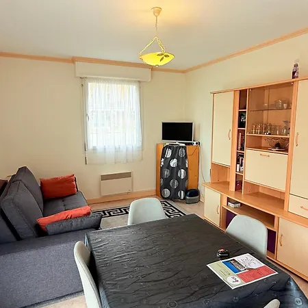 Joli Avec Balcon Et Parking à - Fr-1-712-1 Villers-sur-Mer