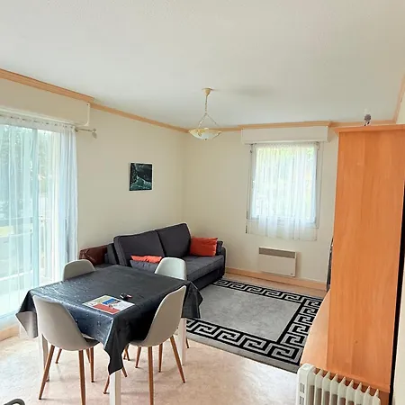 Joli Avec Balcon Et Parking à - Fr-1-712-1 Appartement *